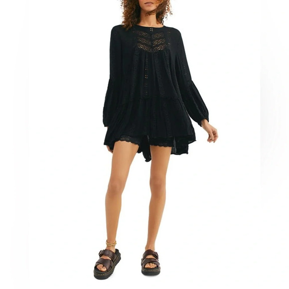 Free People Tops - Free People Kiss Kiss Black Lace Tunic Oversized Size XS